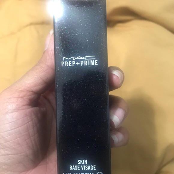 MAC Prep And Prime Skin Base Visage - 1.0 FL OZ - Picture 3 of 3